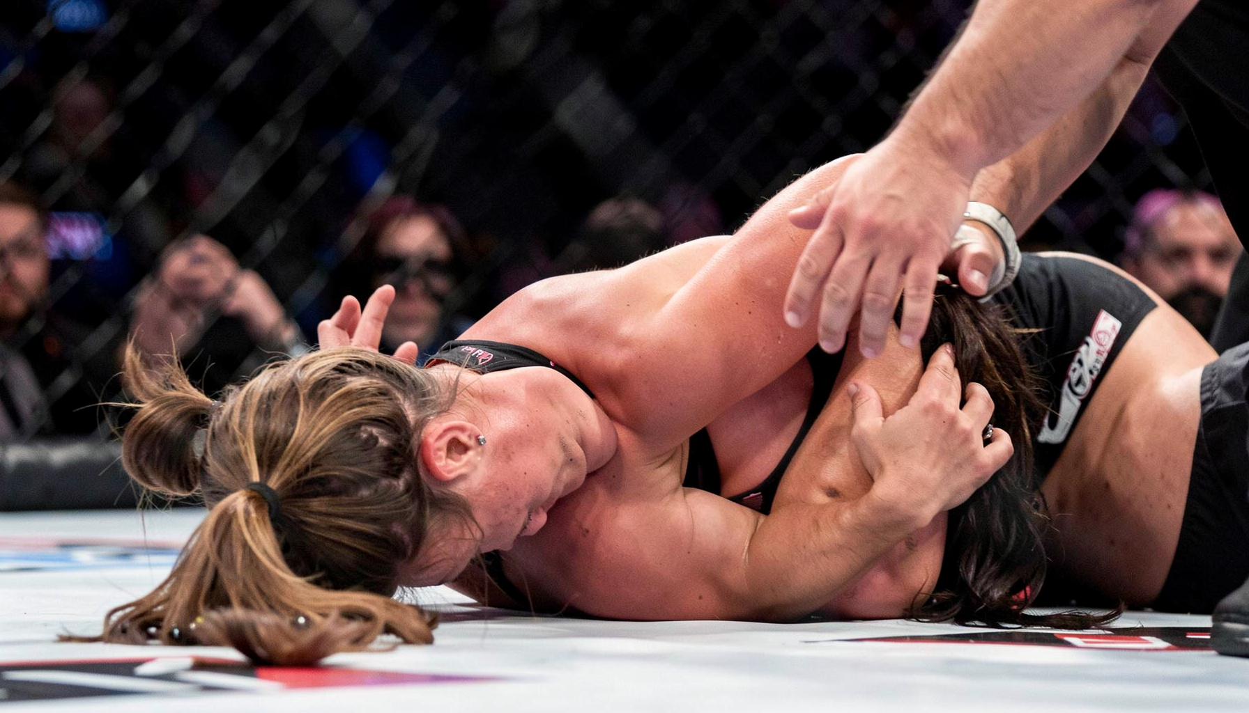 Rousey Finishes Carano in 15 Seconds Flat With Trademark Armbar